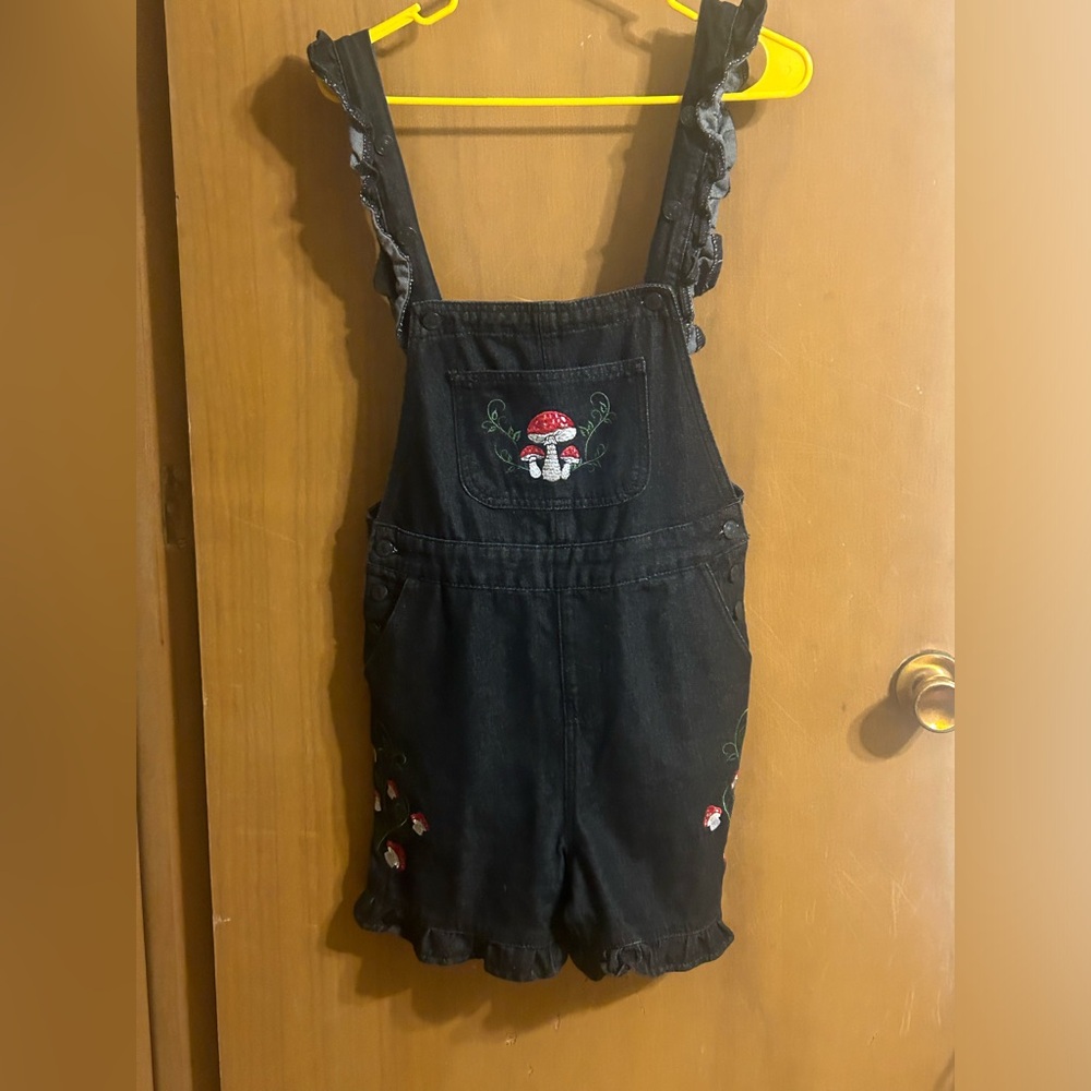 ROMWE Black Denim Mushroom‎ Embroidered Ruffle Strap Short Overalls Size S